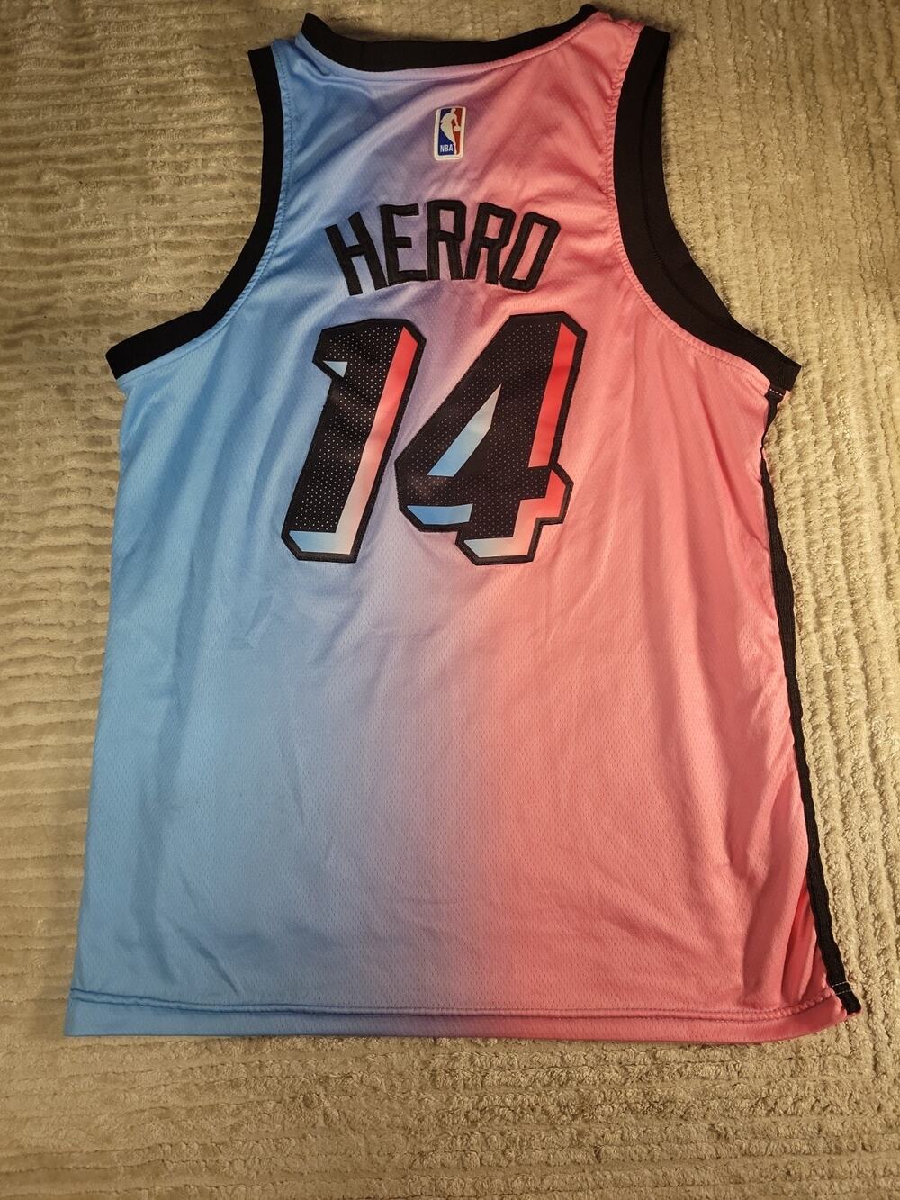 Tyler Herro Miami Heat Jersey Basketball Mens Size XL 48 adult Swingman